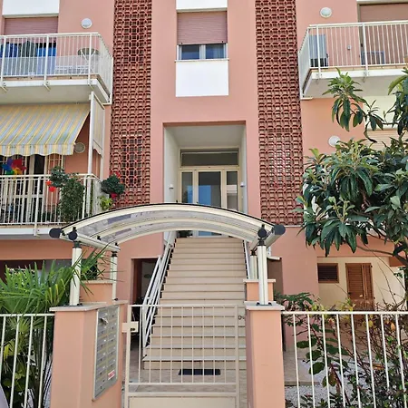 Bilocale Vicinissimo Al Mare, Ideale Per Famiglie * 切尔维亚